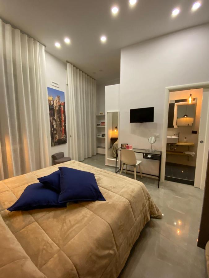 לינה וארוחת בוקר נאפולי Casa Franzese מראה חיצוני תמונה